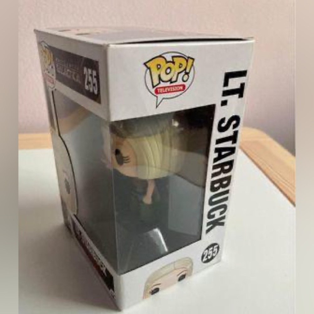 Battlestar Galactica Starbuck Funko Pop! - Picture 4 of 5